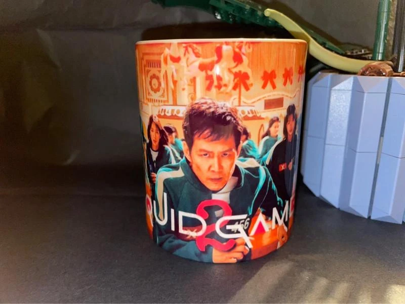 ☕ Mug en Keramiek – Squid Game ♀ – photo 2